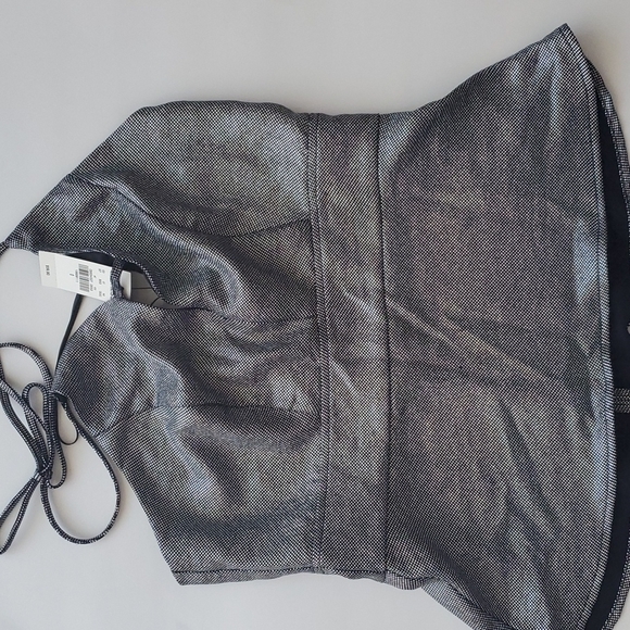 NWT Express Metallic Plunge Neck Peplum Halter Top - Picture 5 of 6